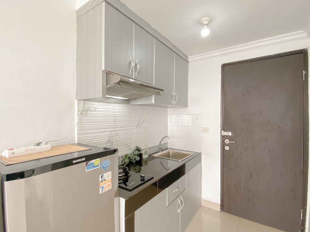 Warm And Good Studio Room At Park View Condominium Apartment