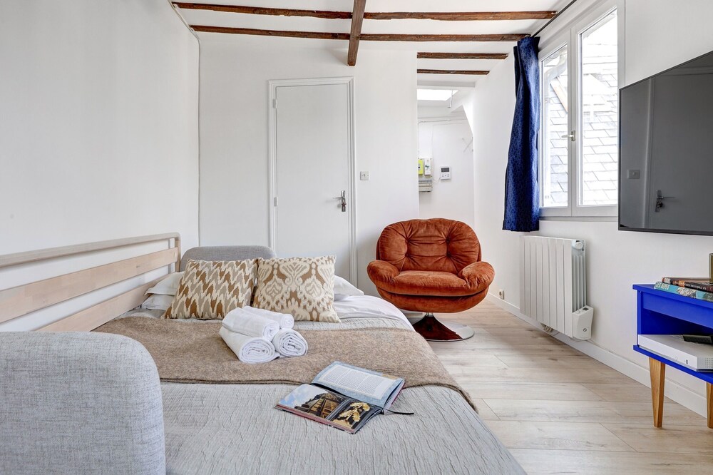 Chic 1BR Steps from Montorgueil