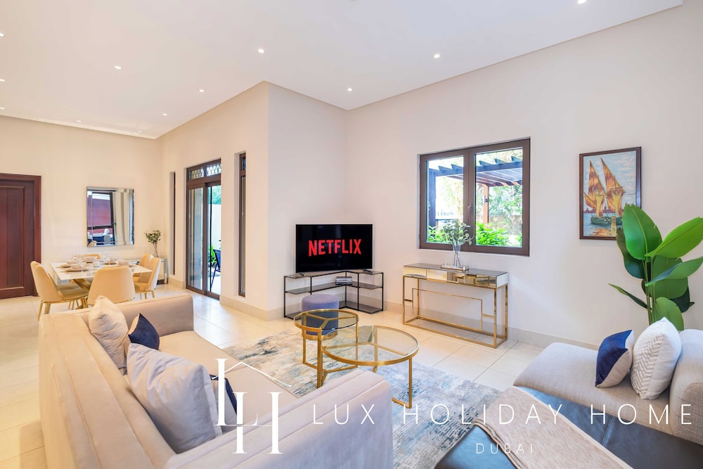 LUX The Burj Khalifa View Garden Suite