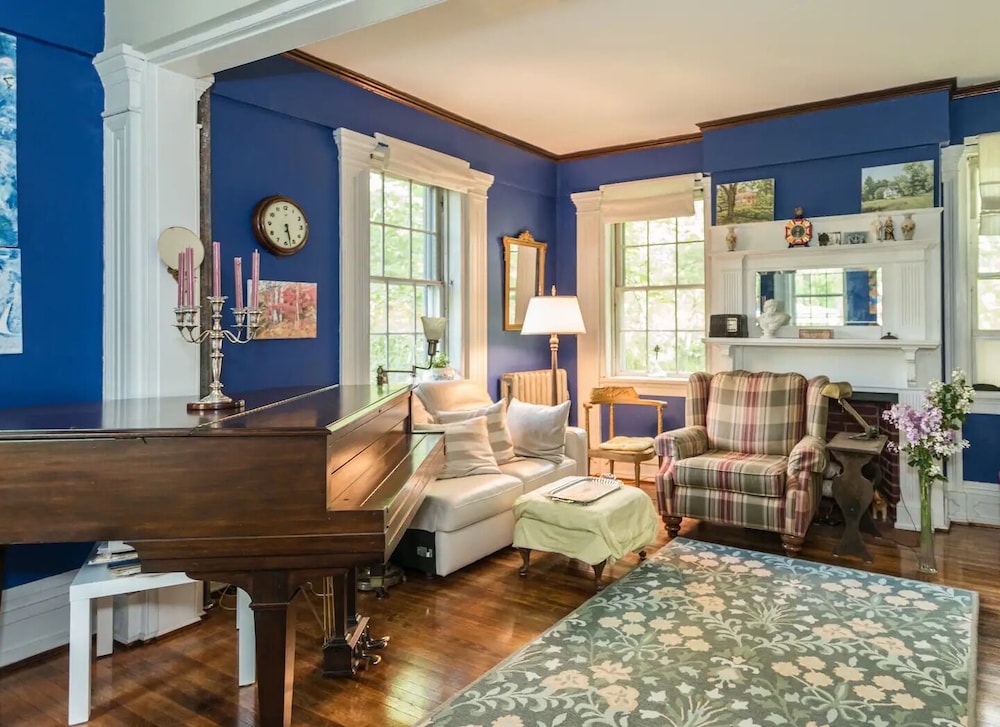 Higganum House B&B