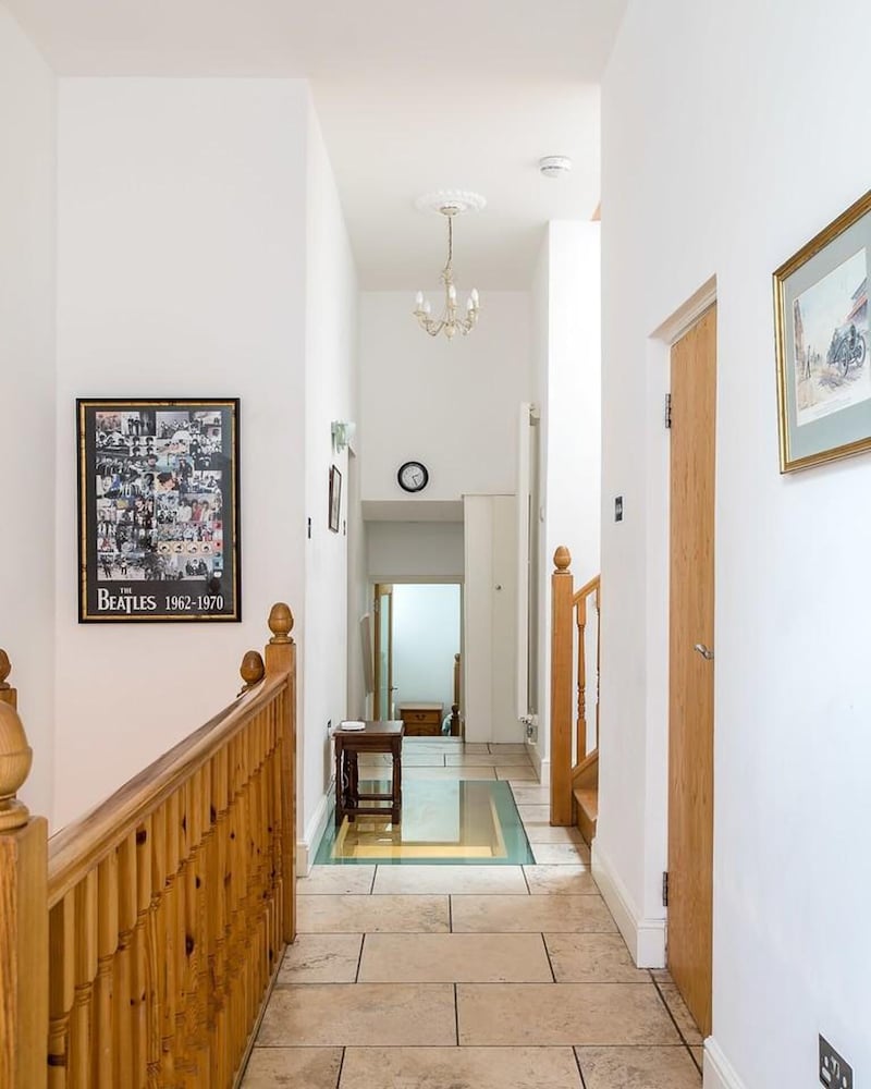 Specious Family Kensington 5-bed House, Sleeps 12