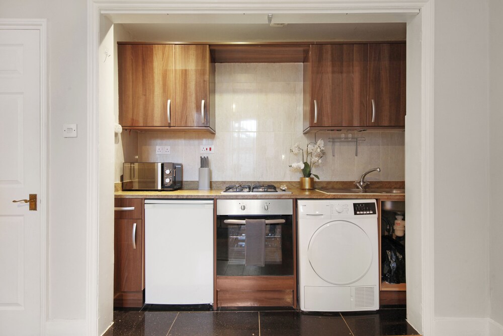 Redcliffe Square Flat