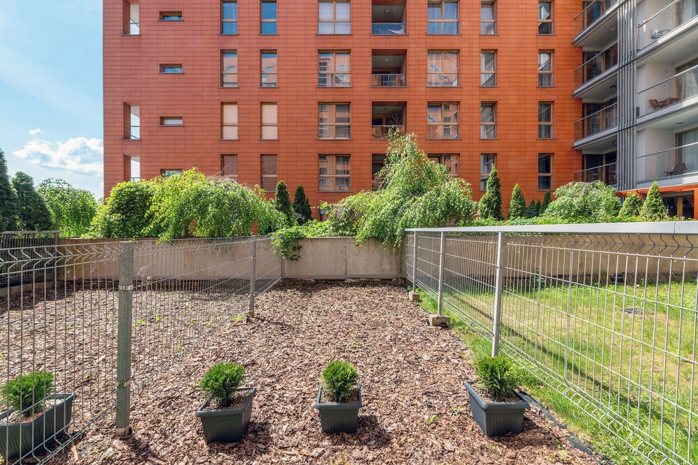 Aura - Riverside & Parking by Downtown Apartments