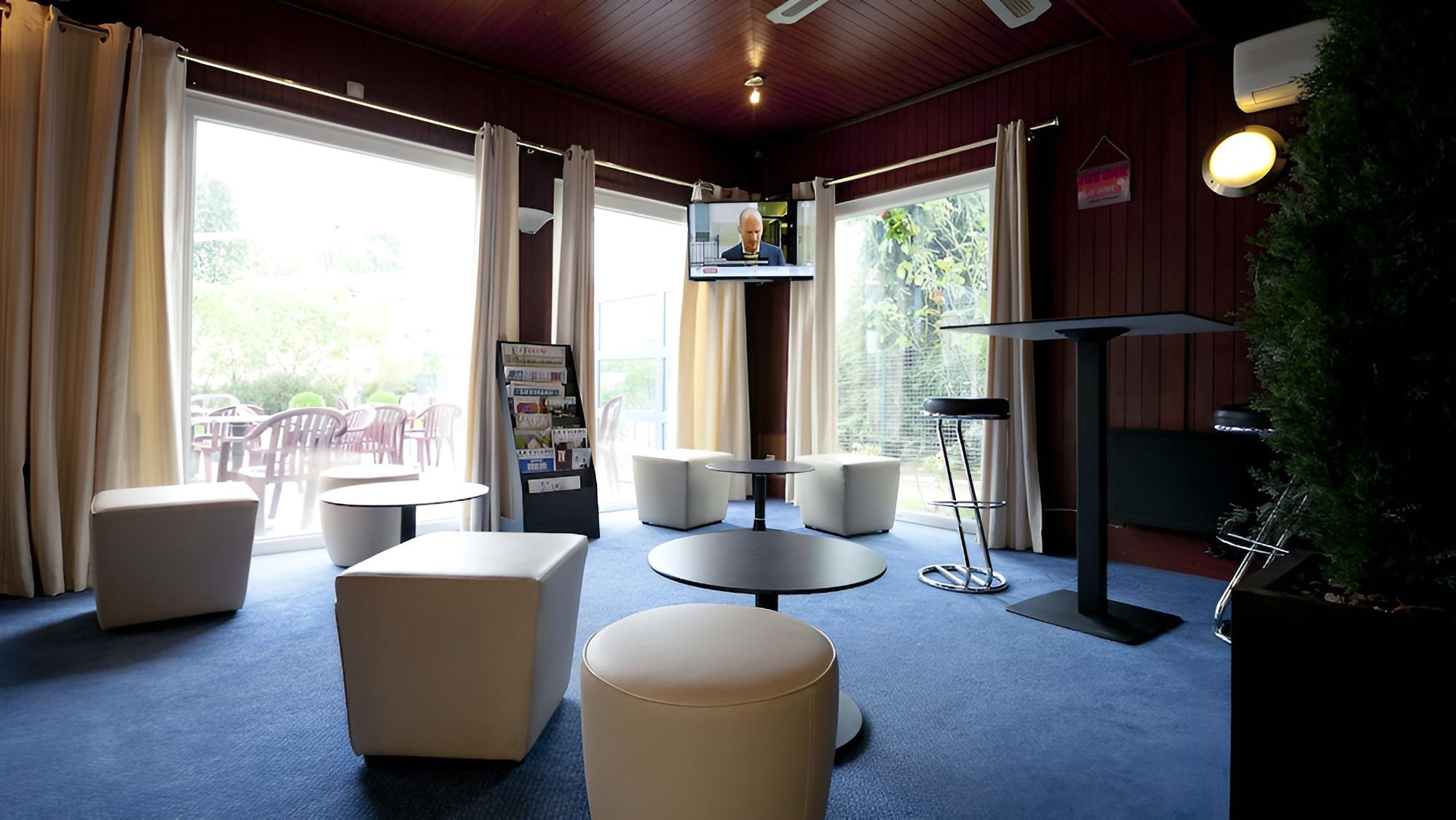 Bron Vacations - Brit Hotel Lyon Eurexpo - Property Image 3