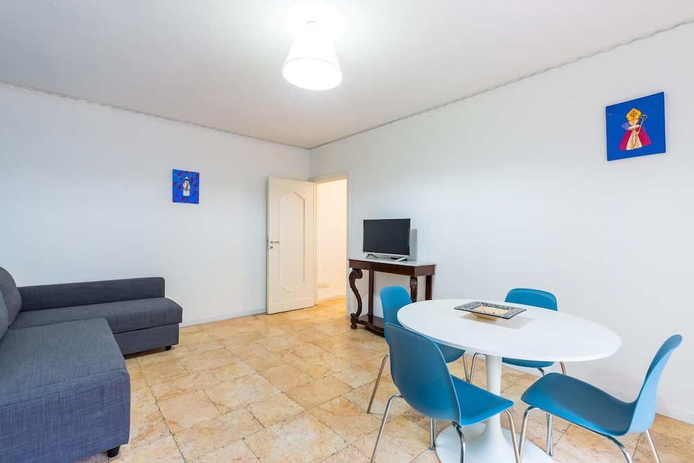 Crispi 36 - Cozy Flat and Terrace by Napoliapartments
