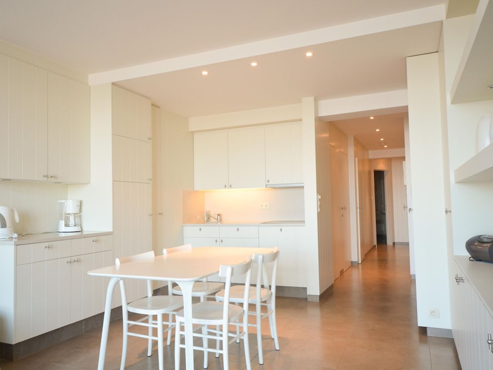 Apartment on the Coast With Beach Access