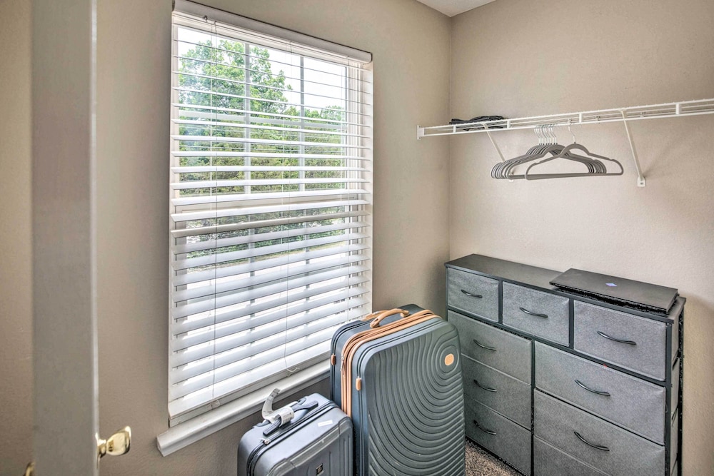 La Vergne Townhome: 22 Mi to Dtwn Nashville! - Property Image 7