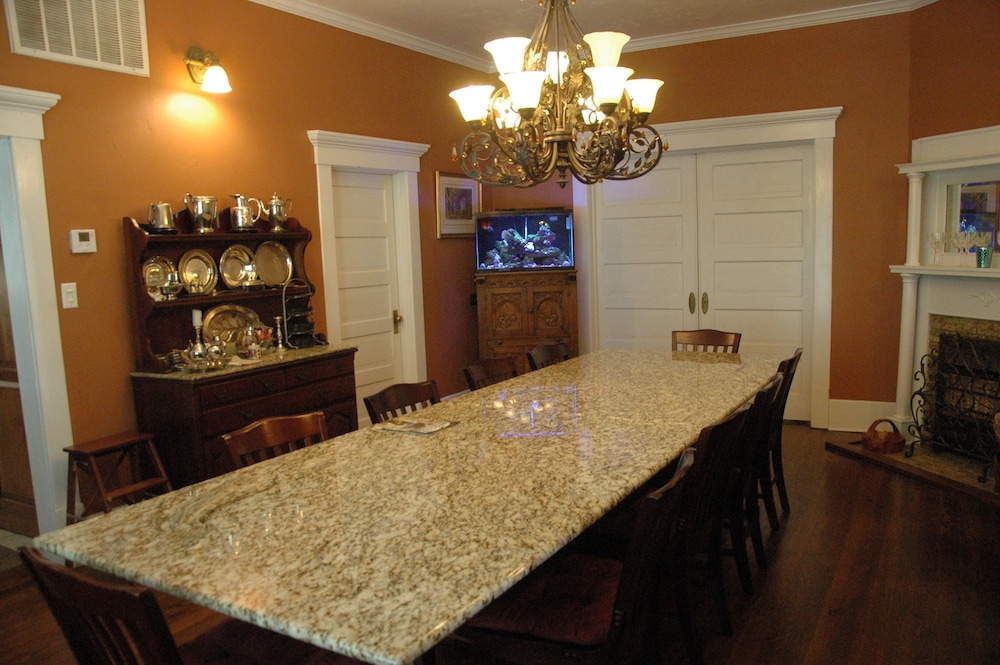 Janssen Park Place B&B