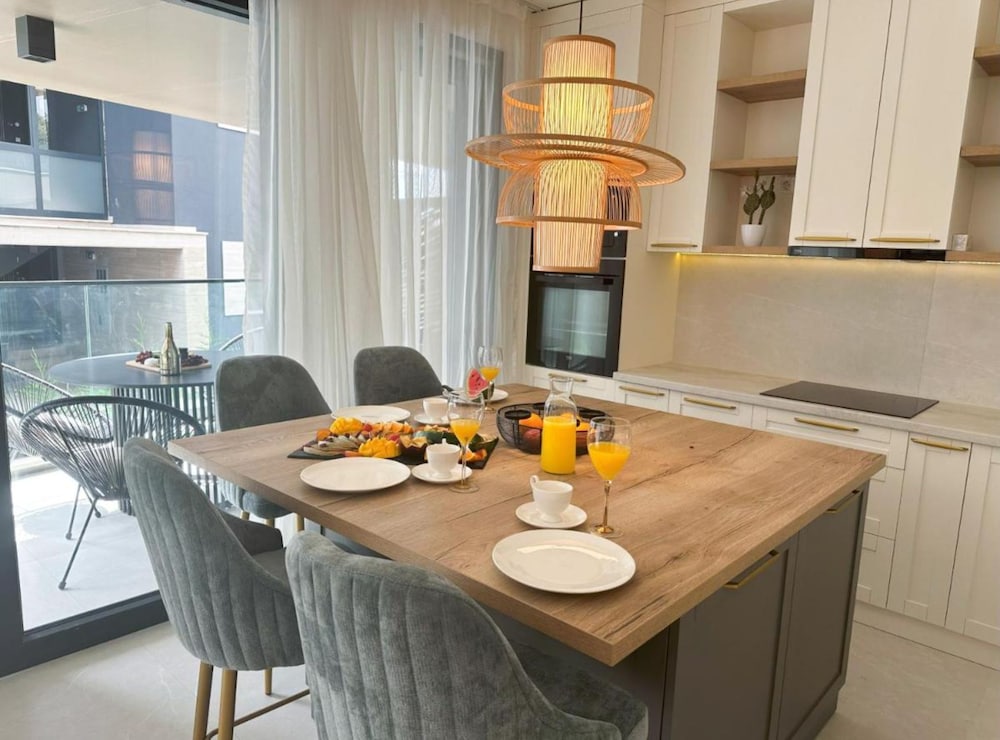 Leonarda Waterfront Residences