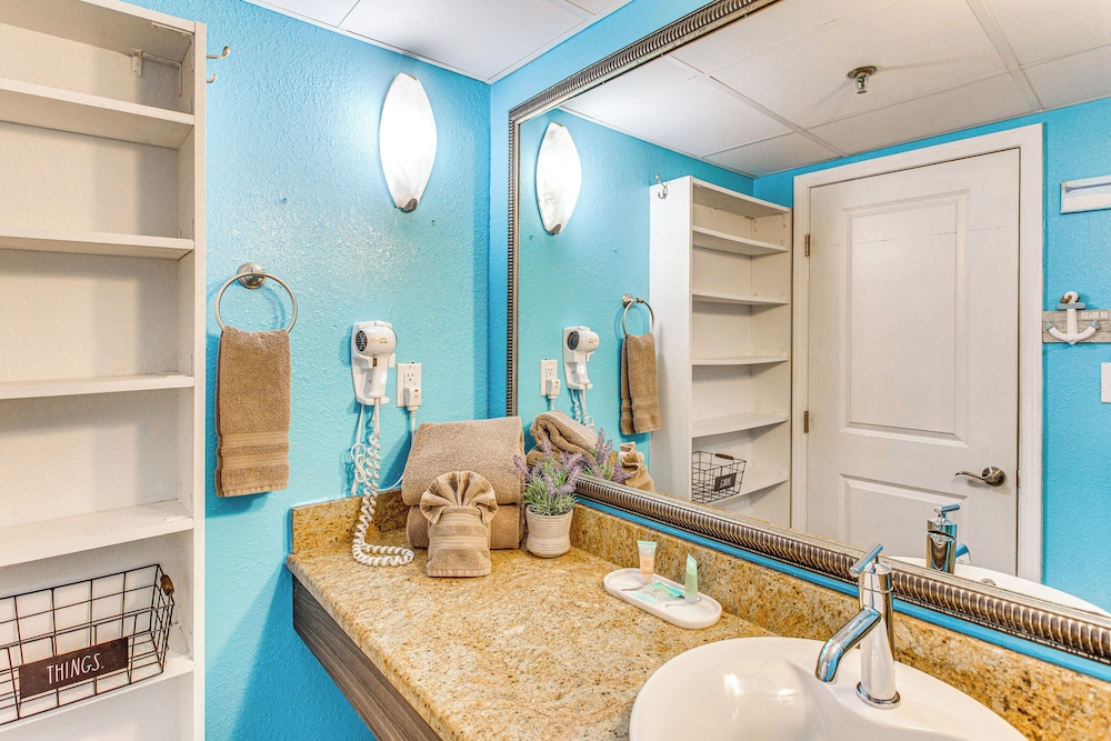 Sun, Sand & Sea Views: Myrtle Beach Condo