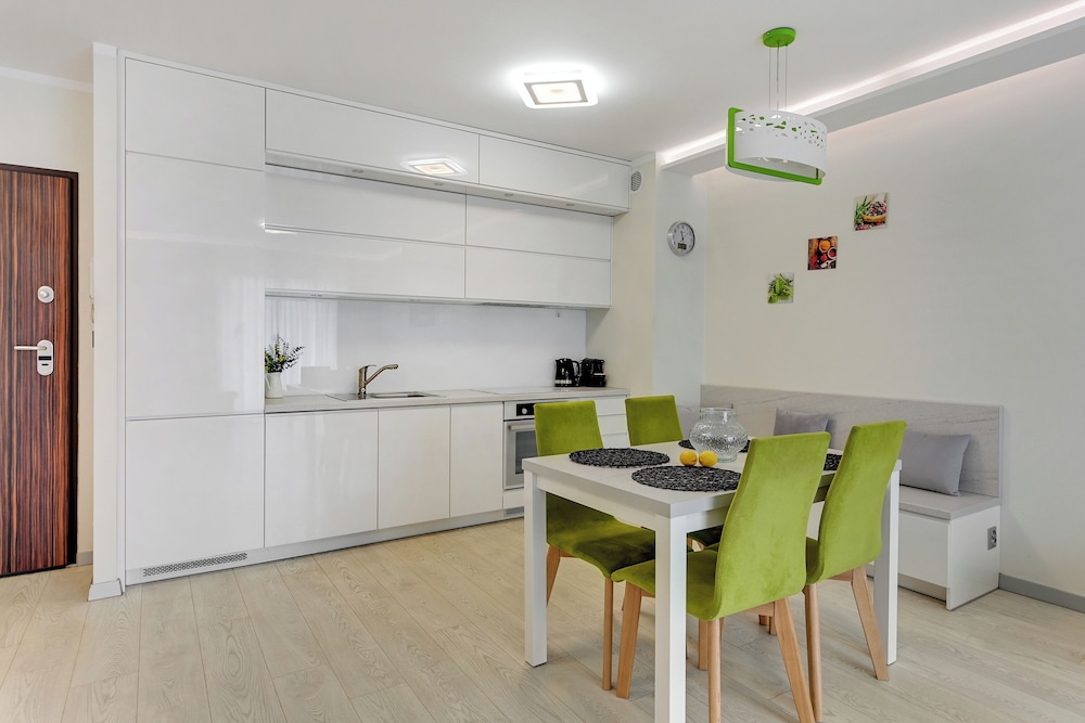 Aura - Riverside & Parking by Downtown Apartments