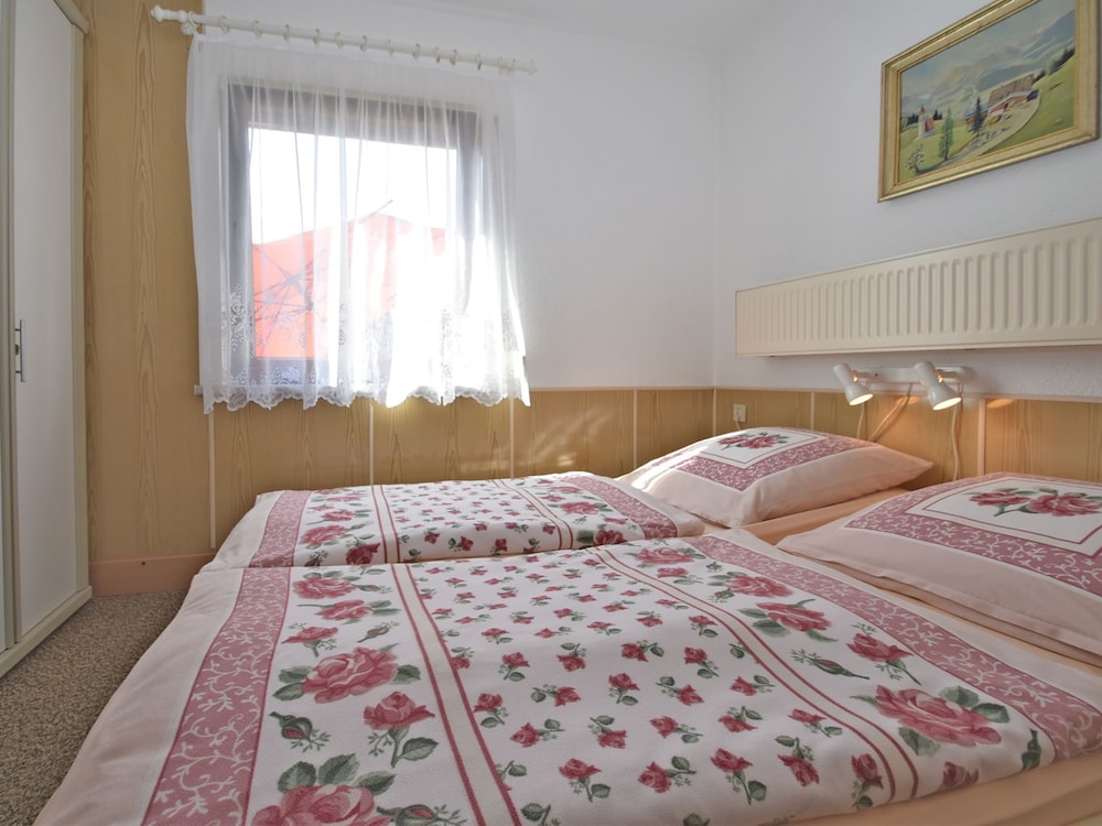 Cozy Holiday Home in Großbreitenbach near Schwarza Valley view 3