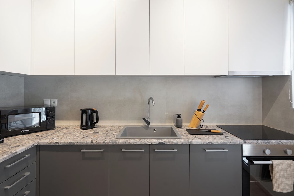 Classic Apartment in Piraeus, walk to Zeas Marina