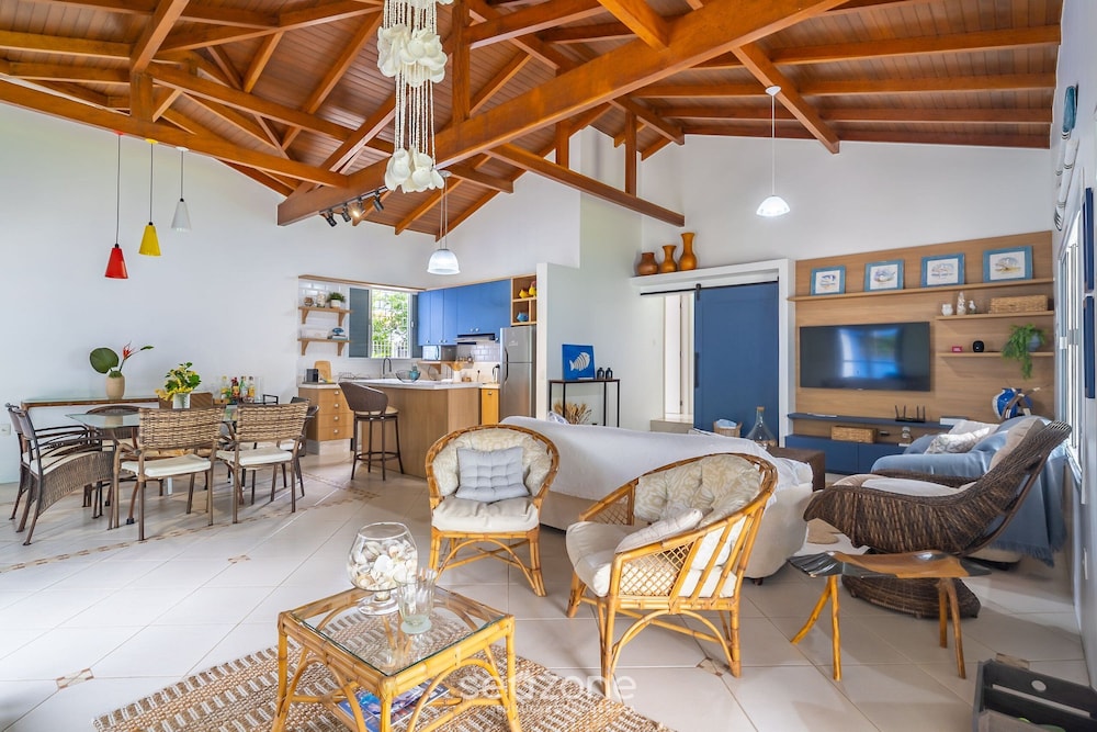 4BR Home w/ BBQ 100m From Beach Jat0355