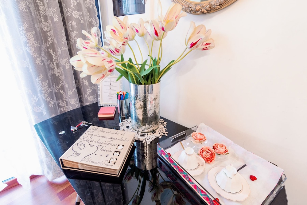 Abbraccio di Romeo e Giulietta photo 2