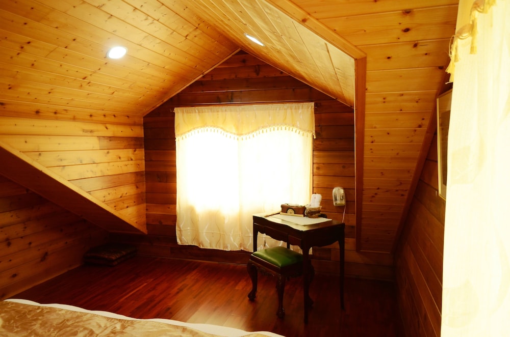 Hsinchu Emei Canadian WoodHouse Homestay