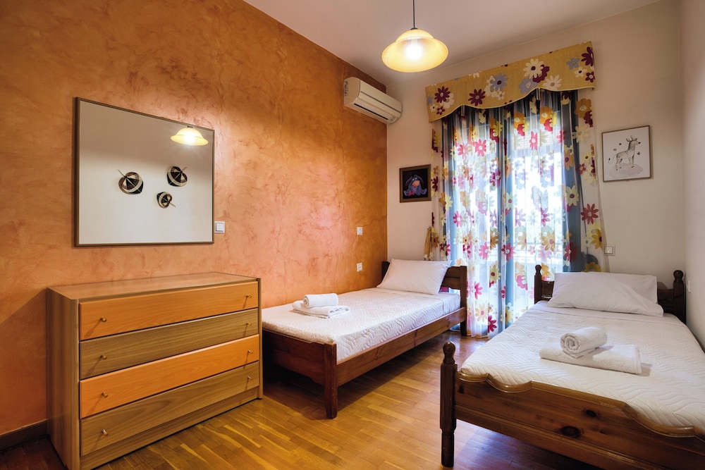 Marilizas Spacious Maisonette