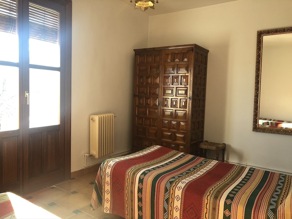 Hostal Poqueira