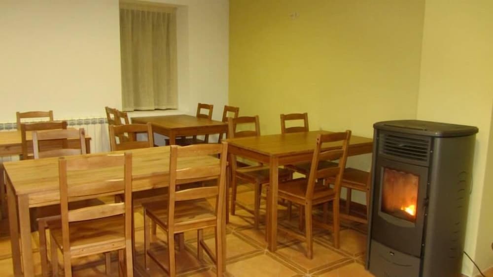Albergue de Yebra view 4