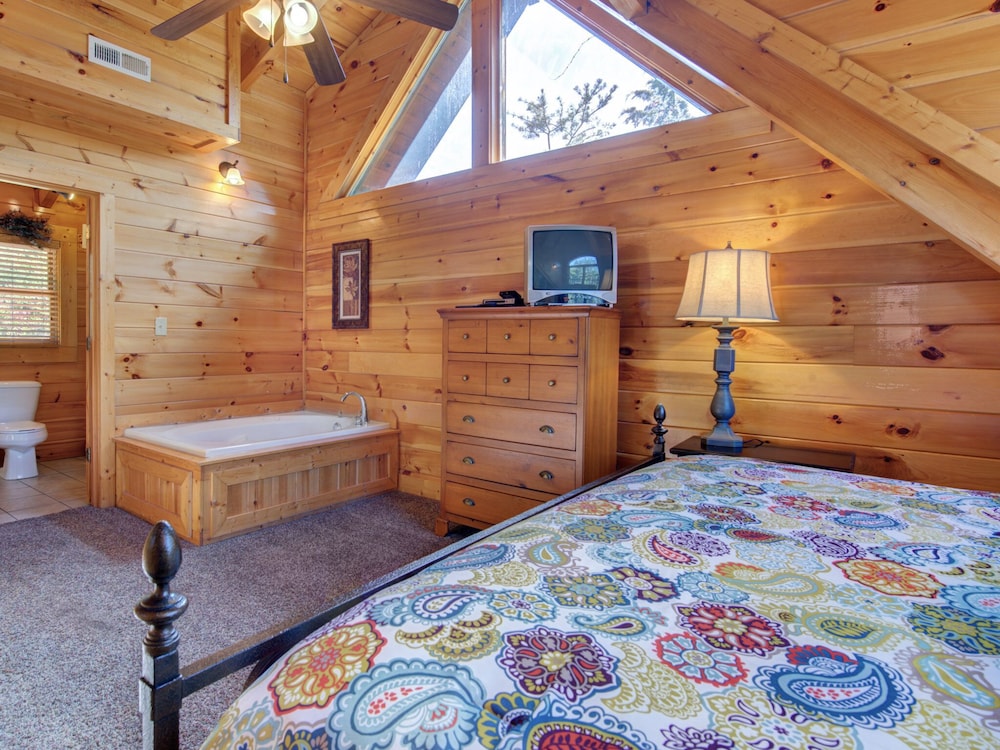 Moonlight Theater Lodge view 5