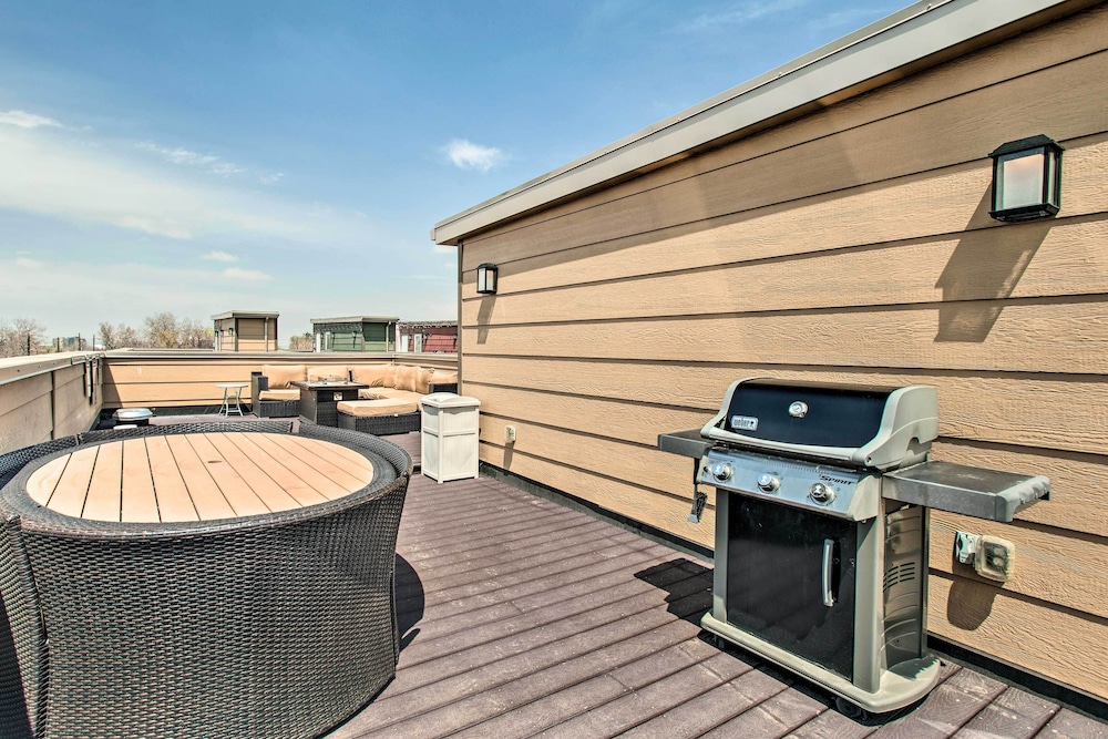 Denver Vacations - Denver Abode w/ Rooftop Deck  City Views - Property Image 6