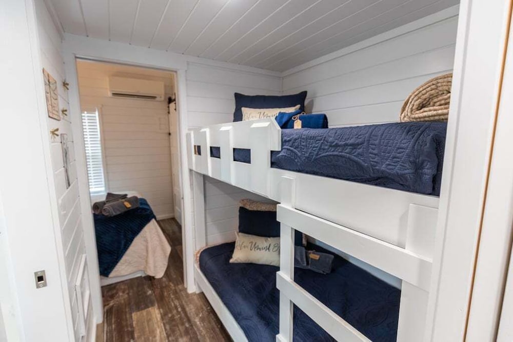 Captain's Quarters
