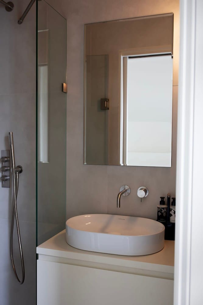 Luxury 3 Bed Canal House, Little Venice