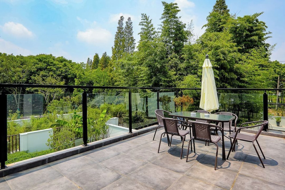 Yinshu Lunas Vila Courtyard Garden Resort Hotel (Shanghai International Tourism Resort Branch)