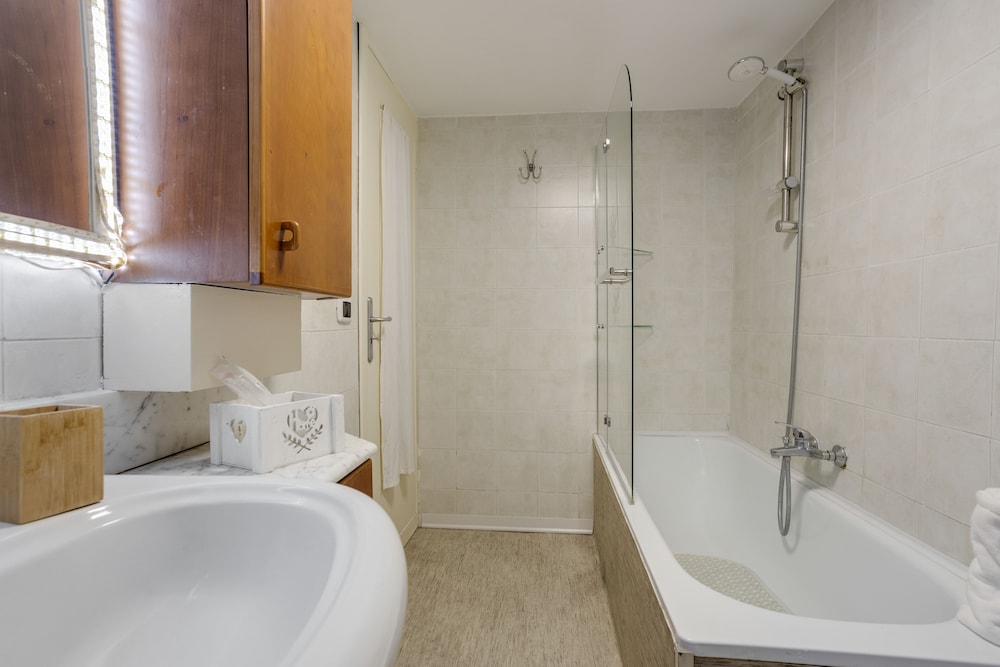 Costigliola Palace Netflix&Parking Flat