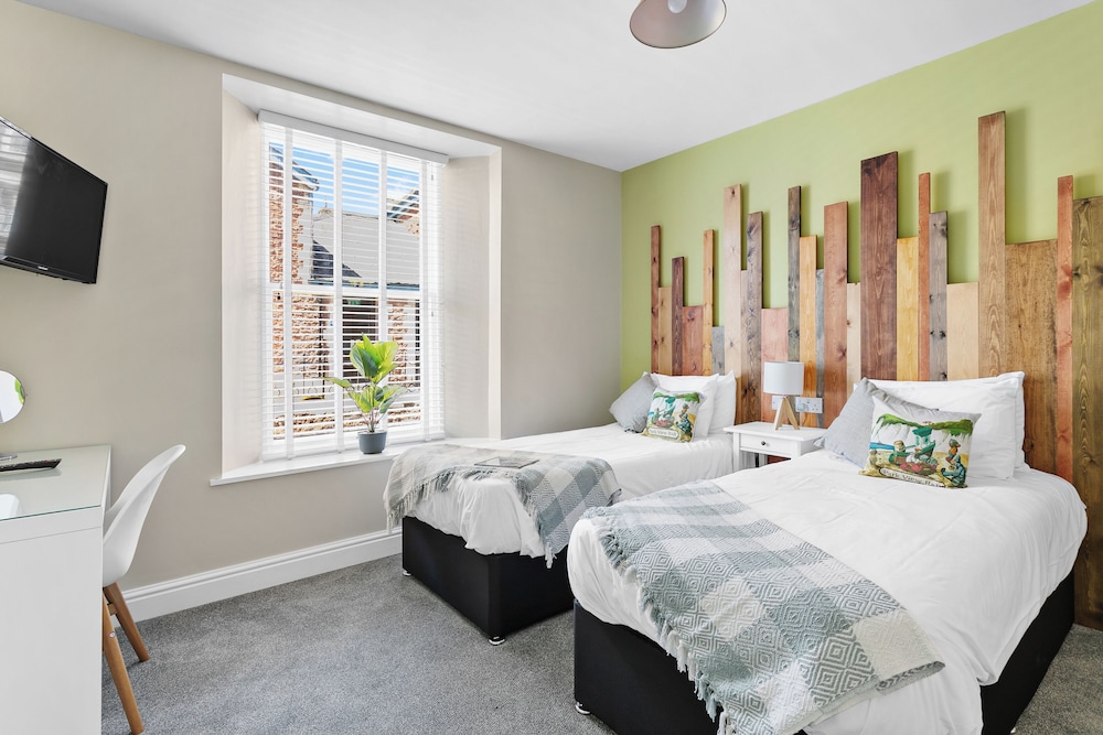 Park View Rooms and Relaxation view 4