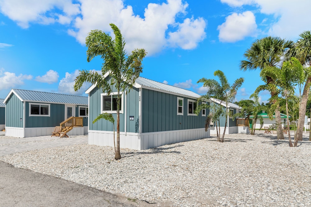 Intercoastal Retreat