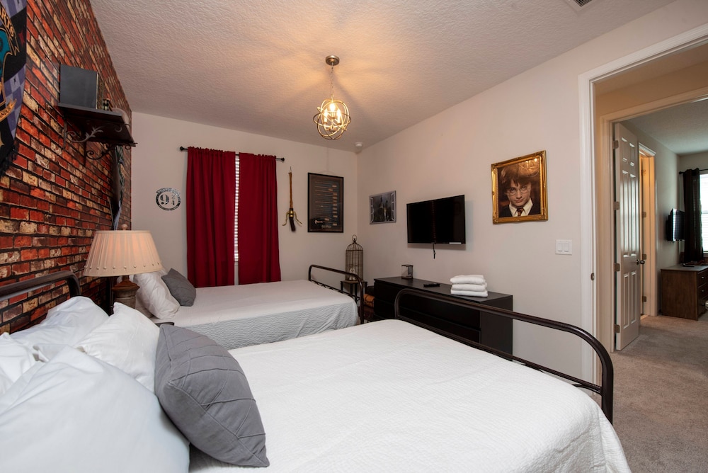 1799 Amazing 9Bd Near Disney