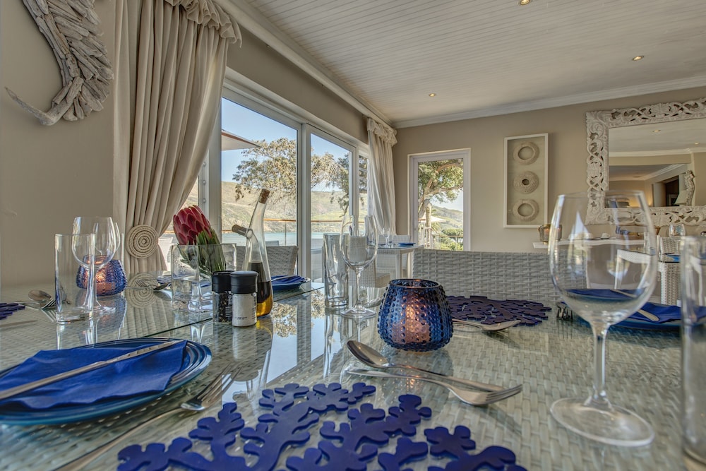 Amanzi Island Boutique Hotel