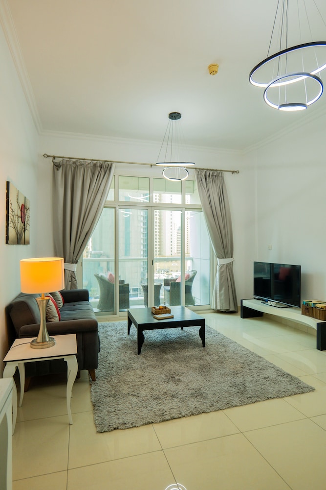 Venduras Elegant 1BR Dubai Marina
