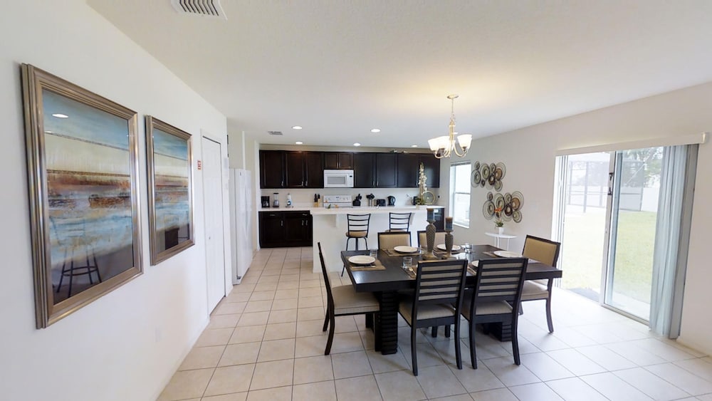 Crystal Cove 947