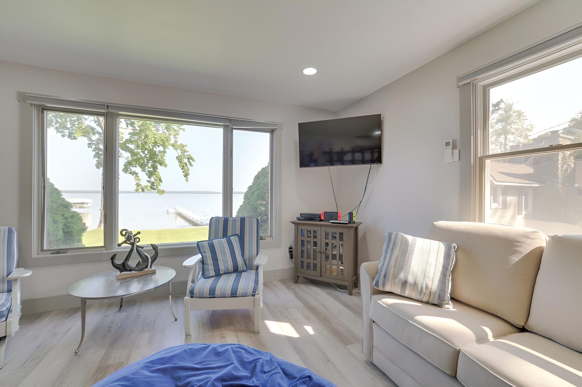 Higgins Lake House & Bunkhouse With Private Dock! view 5