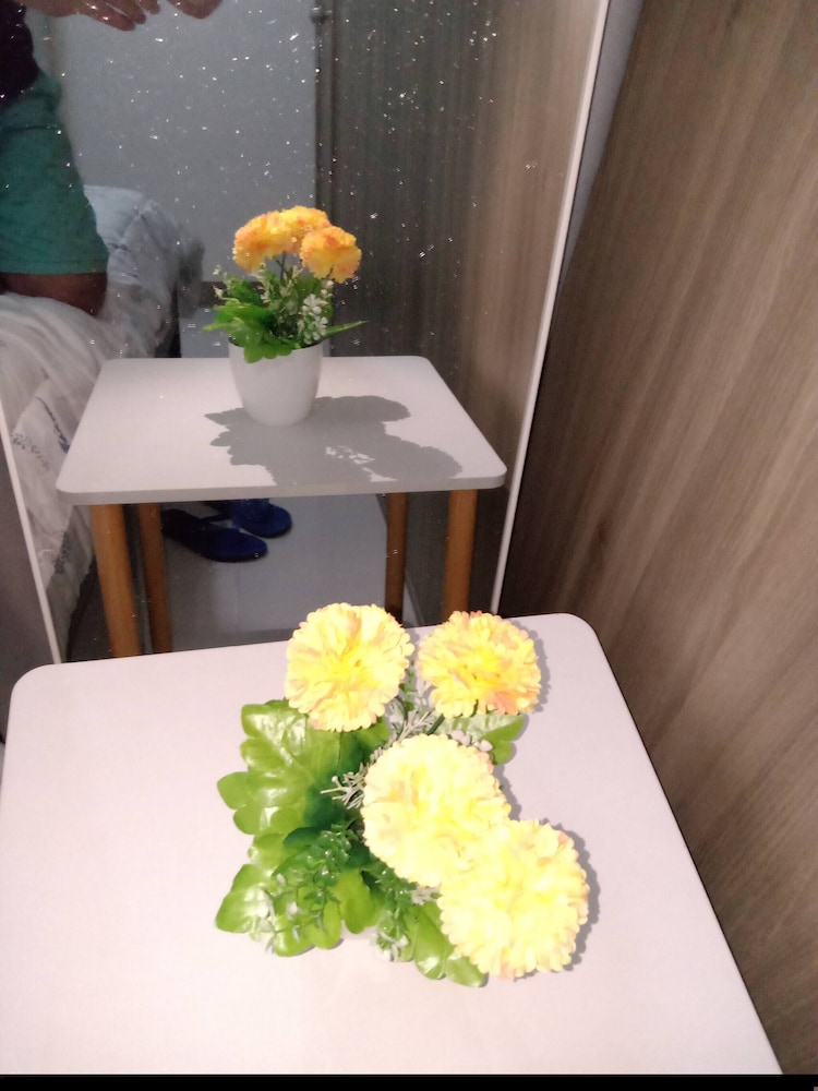 Luxurious Bayview 2BR Near MOA Picc CCP Free Wifi