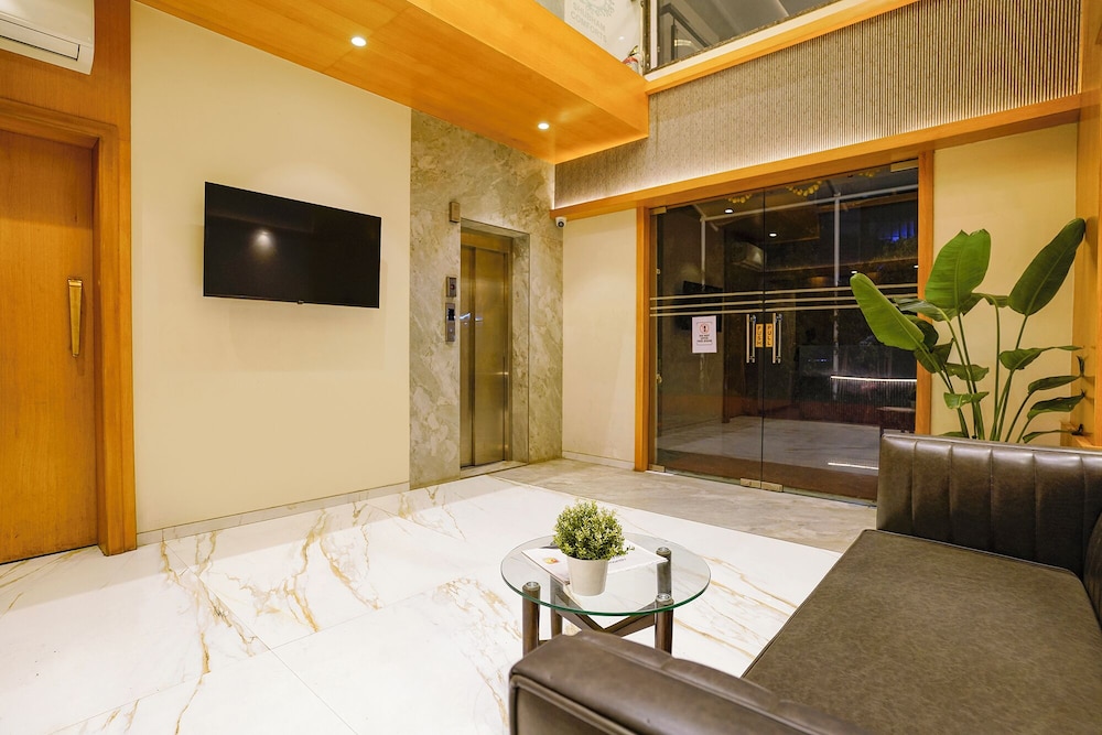 FabHotel Shubham Comforts