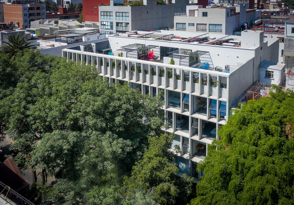 NIU Modern & Centric Lofts exterior photo