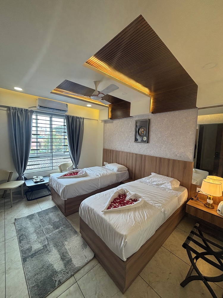 Reva Suites