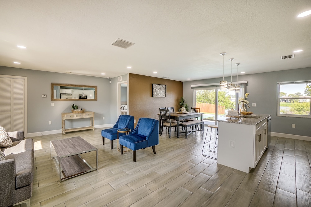 Poolside Paradise: Port Richey Retreat w/ Patio! view 2