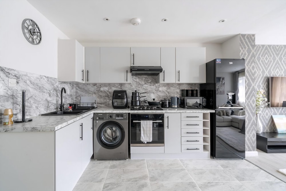 Modern South Wimbledon Stay