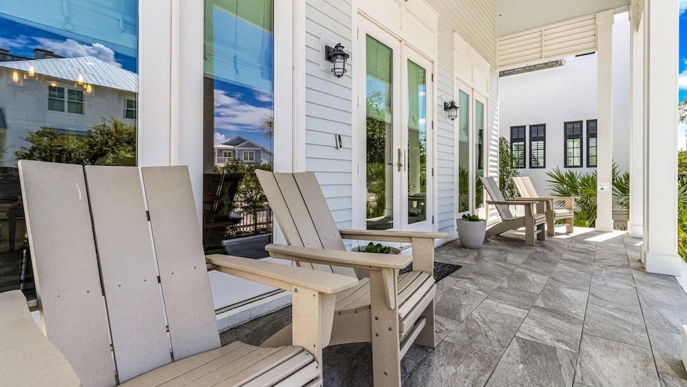 Beach Hangar by Southern Vacation Rentals