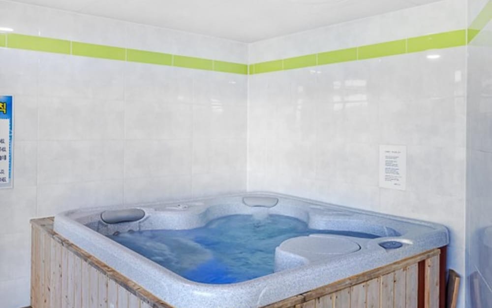 Gapyeong Bobo Pool Villa view 4
