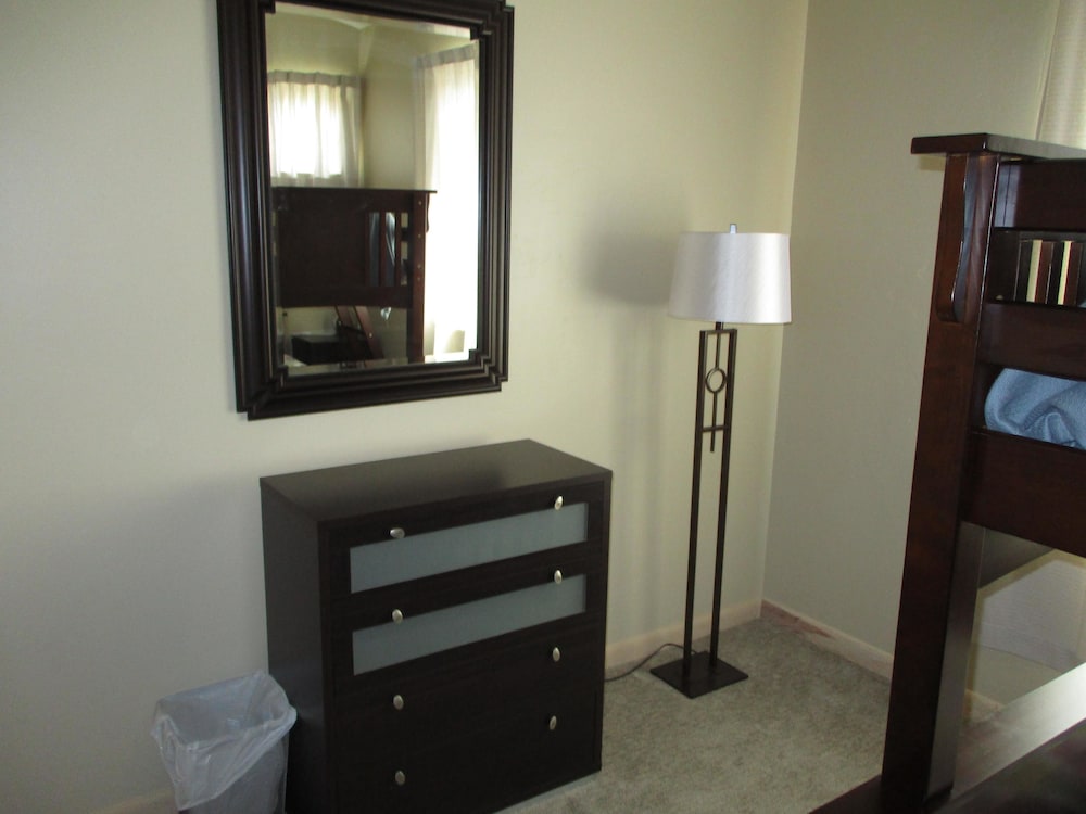 River Walk 2 Bedroom Holiday Home By Pinon Vacation Rentals