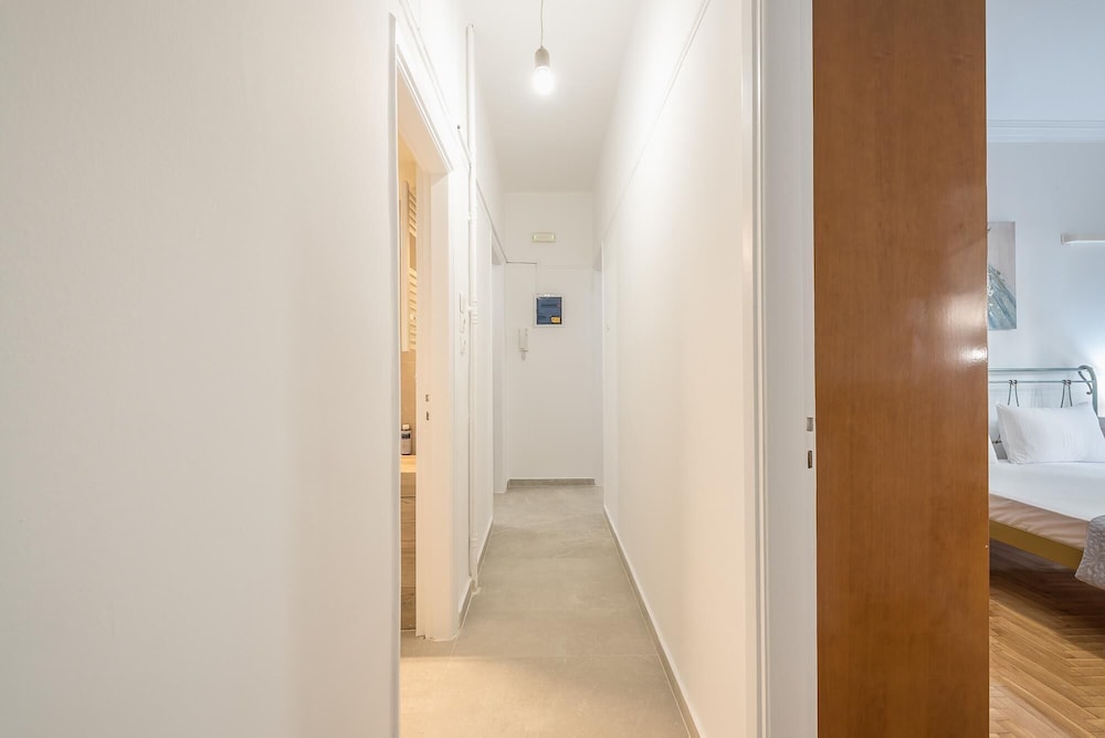 Athens Bright Suite by Cloudkeys