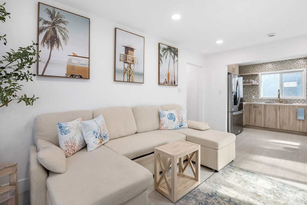 Steps to the Beach Firepit Patio Long-term Newport Beach Stay Coastal Cove