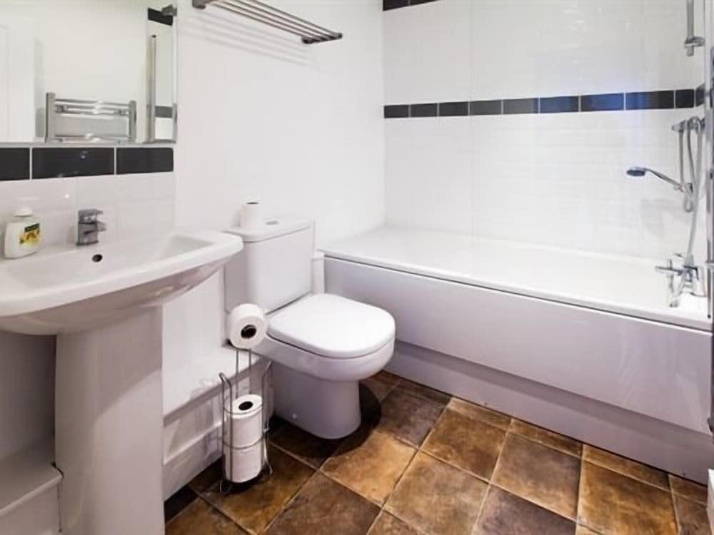 Beddoe Apartments