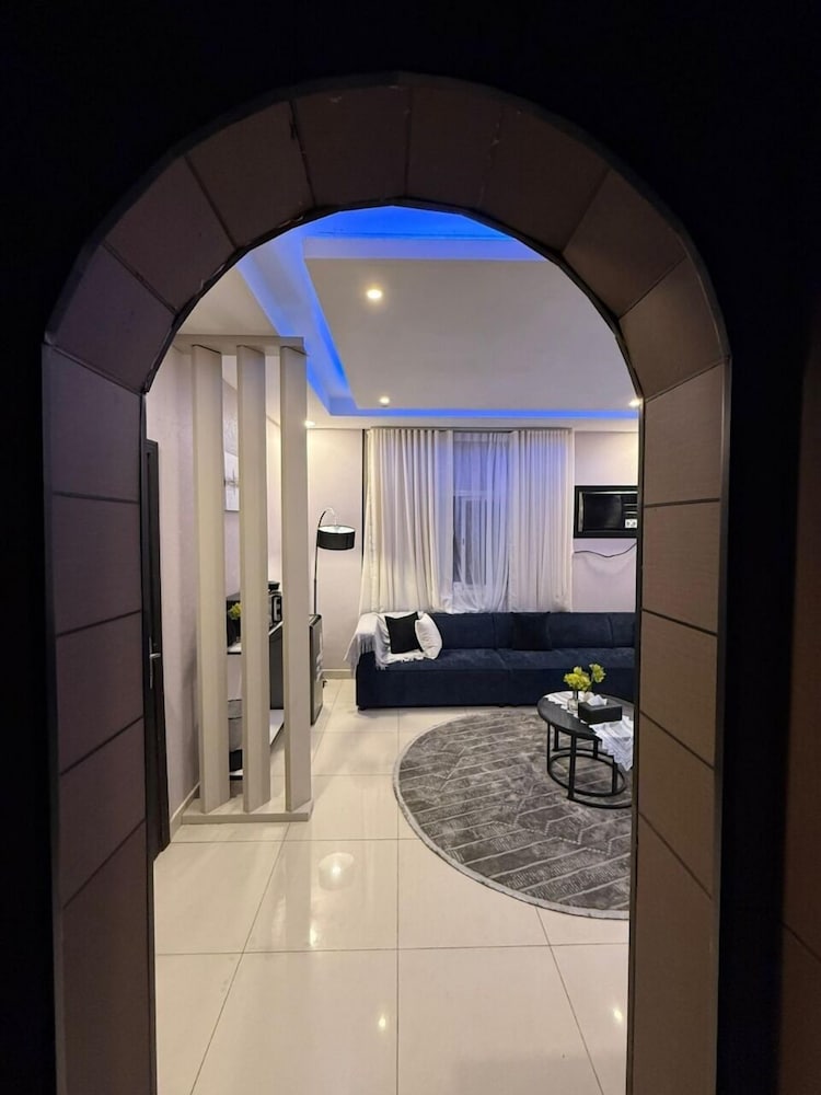 OrbitNet Suites Al Ulaya