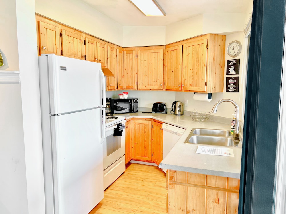 Peachland Beach Resort